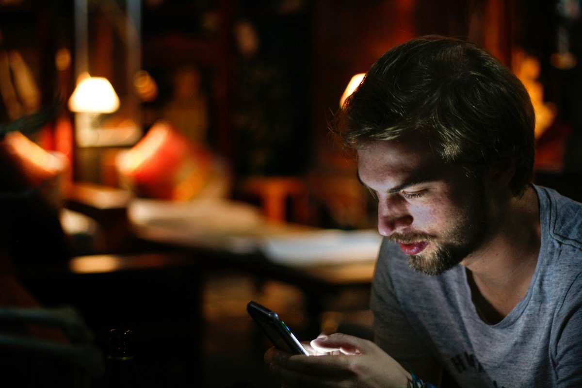 How to know if a guy is crushing on you through text?